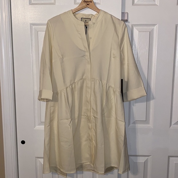 Ivory Silk Royal Shirt Dress
TUCKERNUCK - Picture 5 of 6